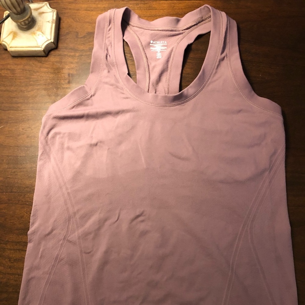 Athleta momentum mauve/purple top, M (see all photos for color), gently used